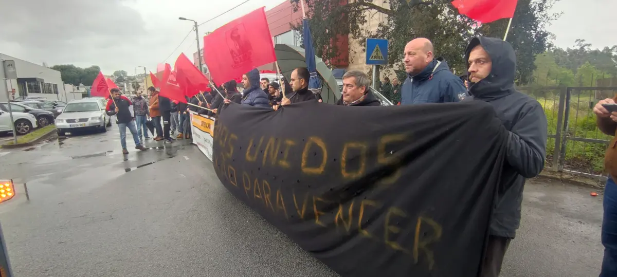 Imagem de contexto do artigo Trabalhadores da Continental querem "aumentos de salário dignos"