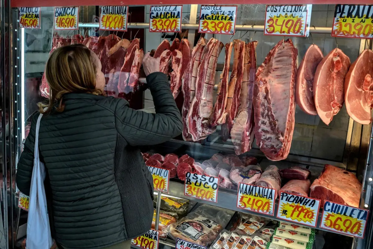 A taxa afeta 36% das importações provenientes do Brasil e aplica-se a uma variedade de produtos que vão desde a carne bovina ao café
