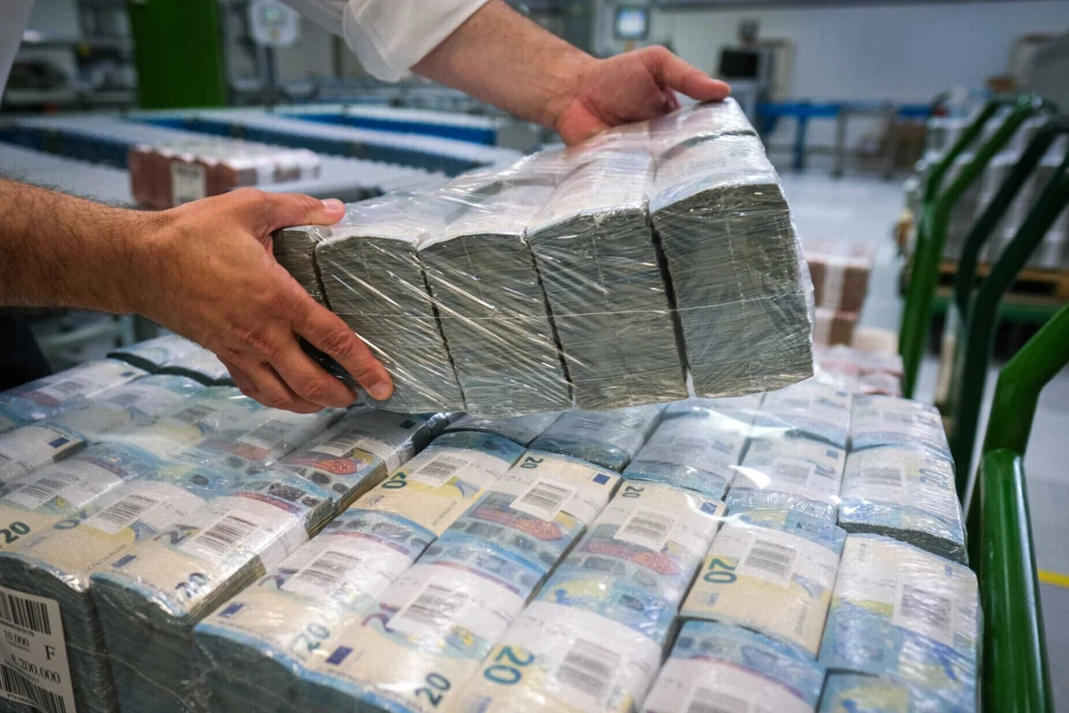 Excedente orçamental histórico de 1,2%