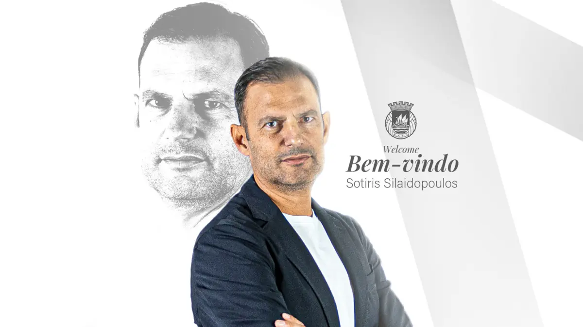 Técnico grego era adjunto do Olympiacos na última temporada