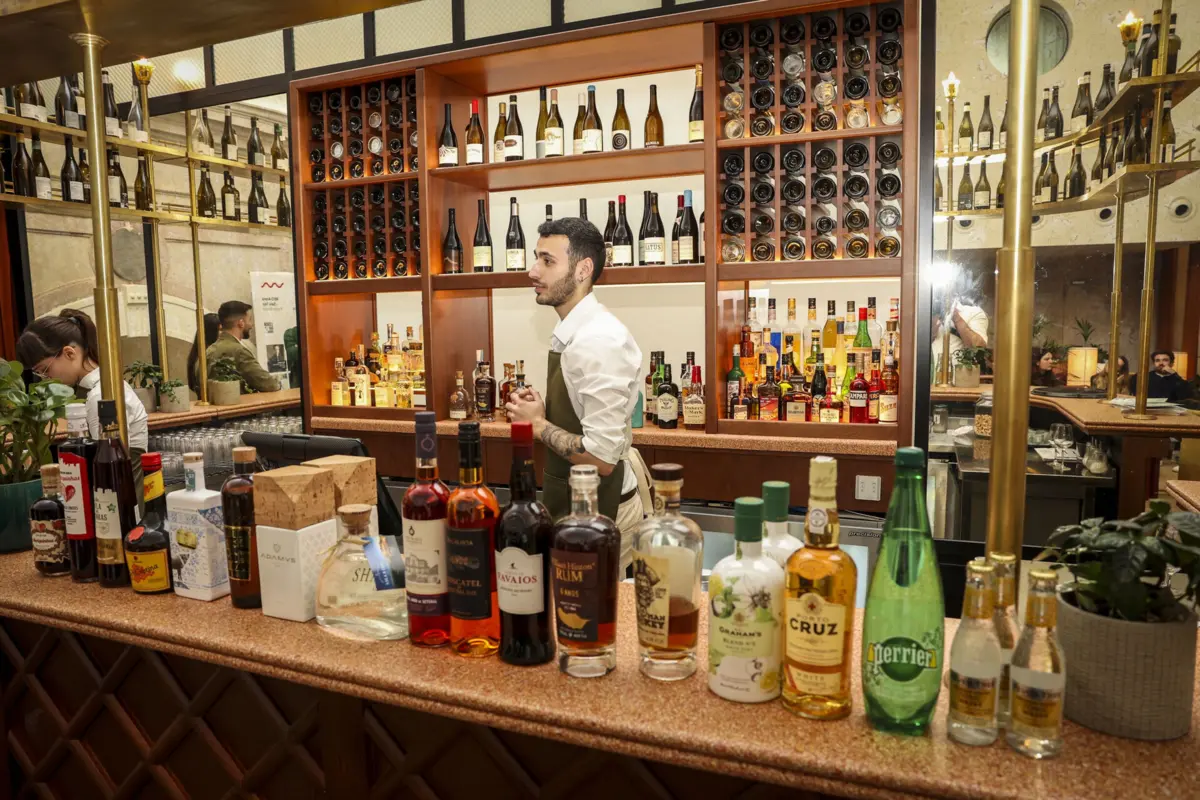 Celebra-se a cultura de bar, bebidas, inovação e hospitalidade.