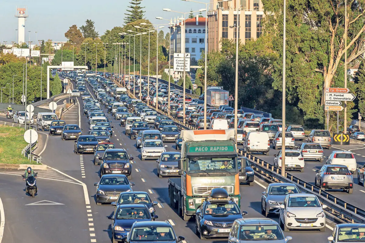 Imagem de contexto do artigo Zero sugere passe gratuito em troca de carros velhos para reduzir poluição