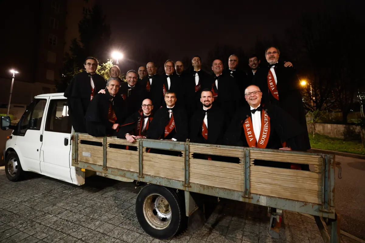 Imagem de contexto do artigo Confraria dos Engenheiros cumpre tradição em carrinhas de obras