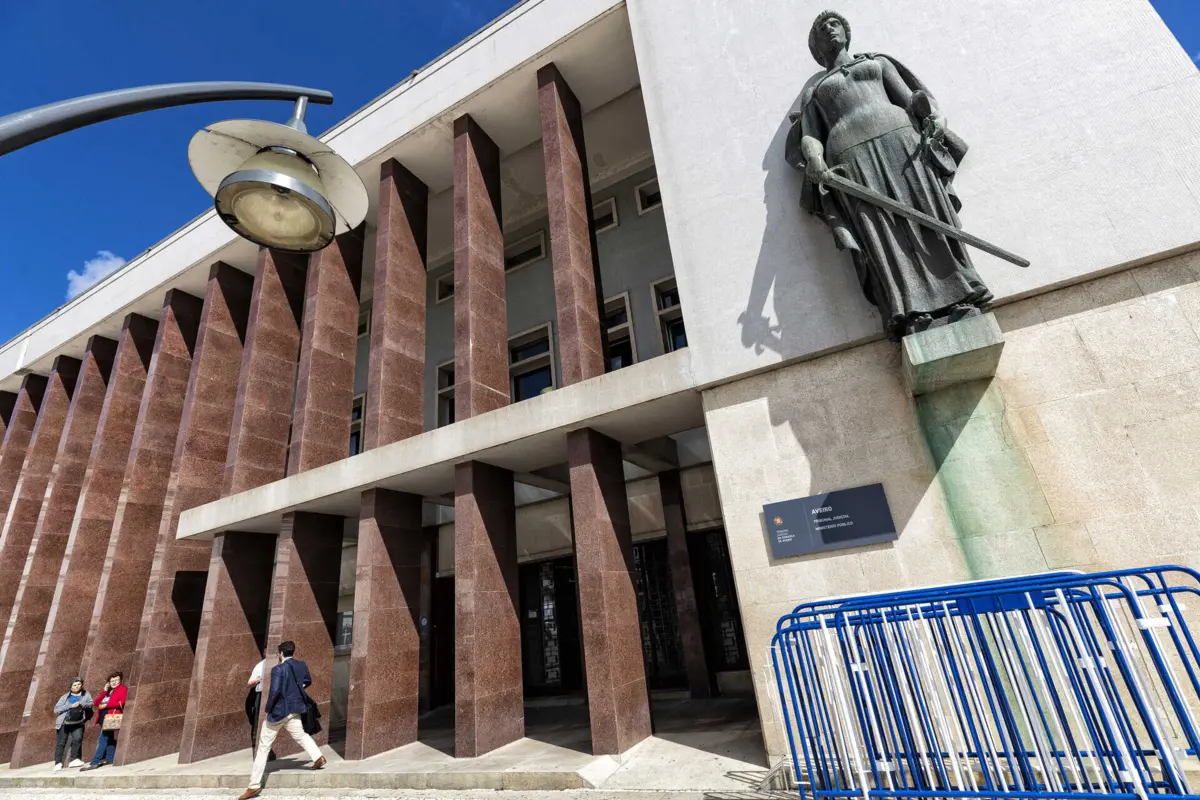 Tribunal de Aveiro começou a julgar educadora de infância esta semana