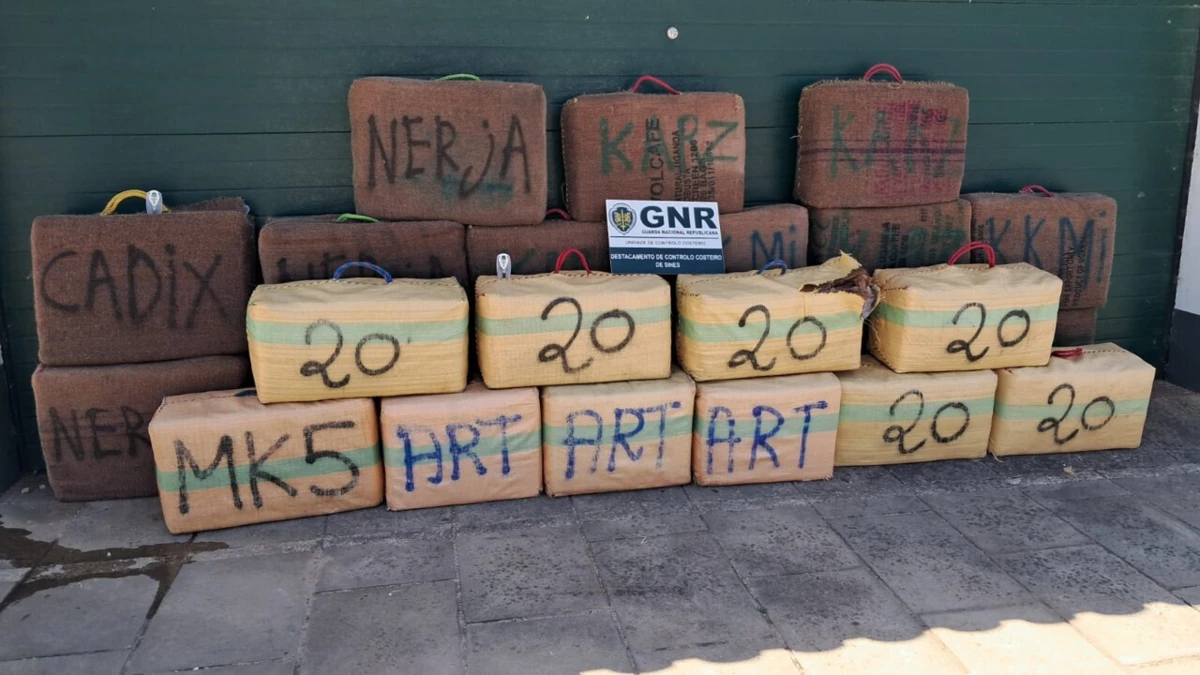 GNR apreendeu mais de uma tonelada de haxixe e três metralhadoras em Aljezur