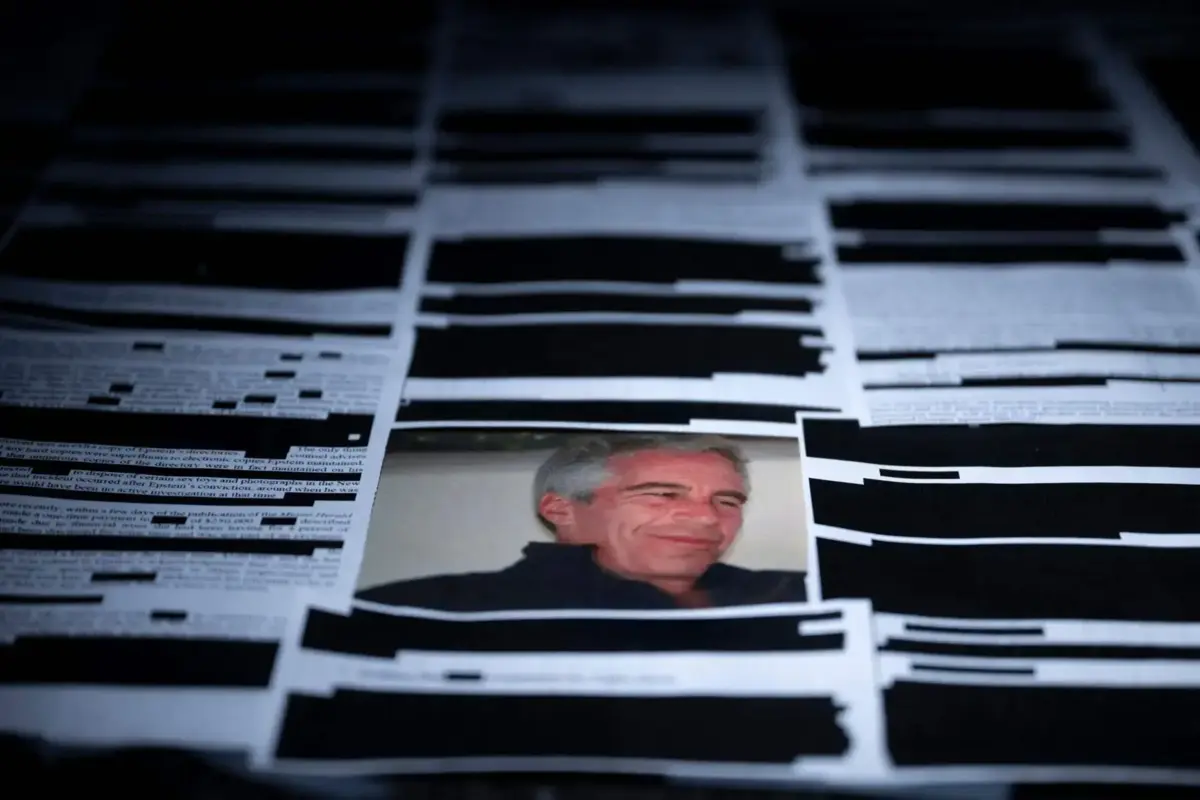 Milhares de documentos sobre o caso Epstein foram tornados públicos pelo Departamento de Justiça dos EUA