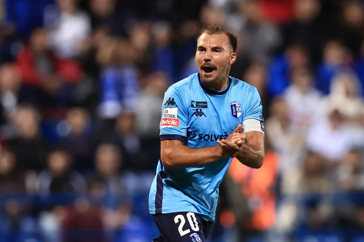 Imagem de contexto do artigo Vitória: Samu é o primeiro reforço de Rui Borges