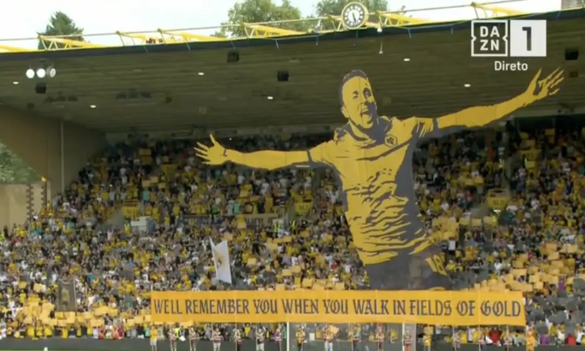 Diogo Jota lembrado em Wolverhampton