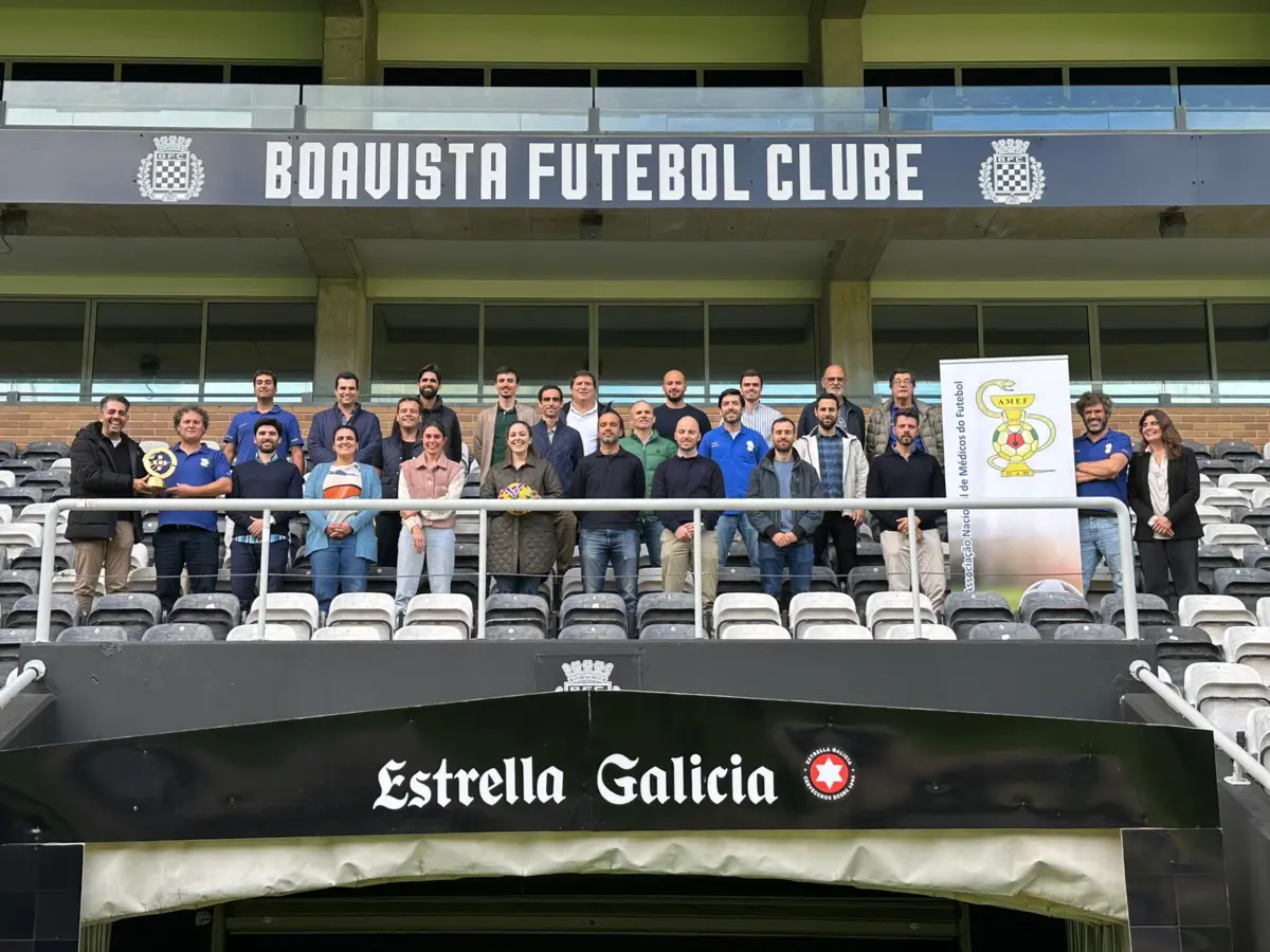 Formação decorreu no Estádio do Bessa, no Porto