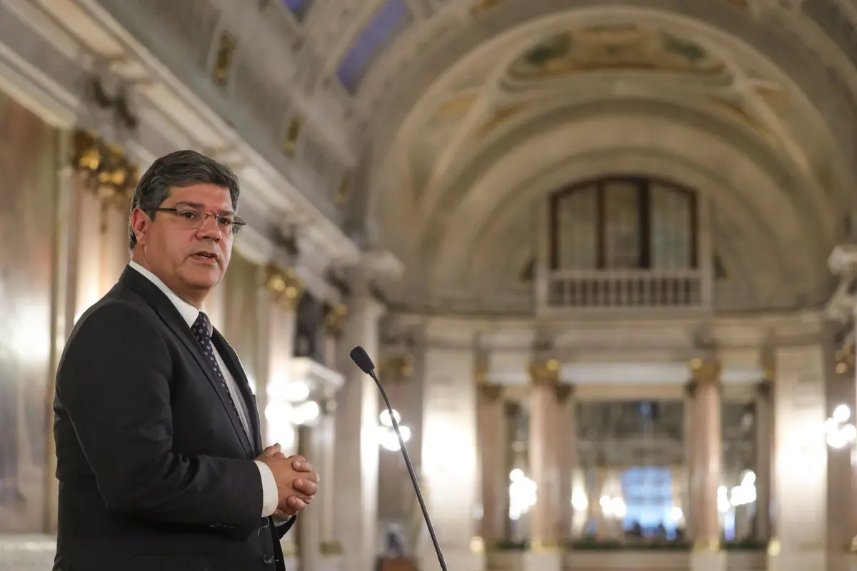 O líder parlamentar socialista, Eurico Brilhante Dias