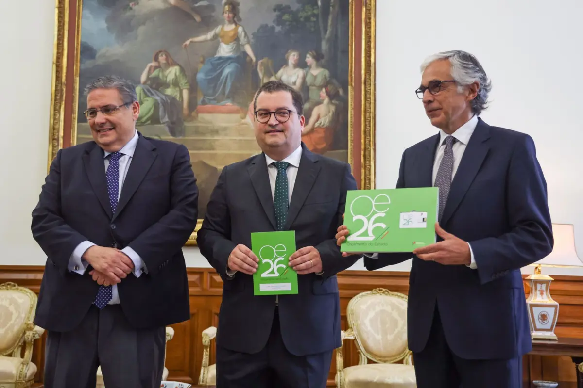 Governo entregou a proposta de OE2026 no parlamento