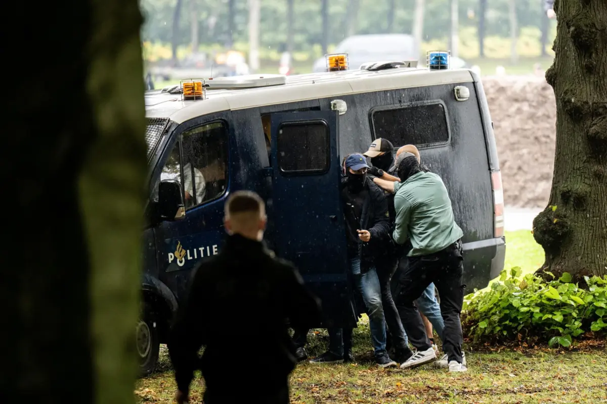 Imagem de contexto do artigo Polícia detém 37 pessoas em manifestação anti-imigração nos Países Baixos