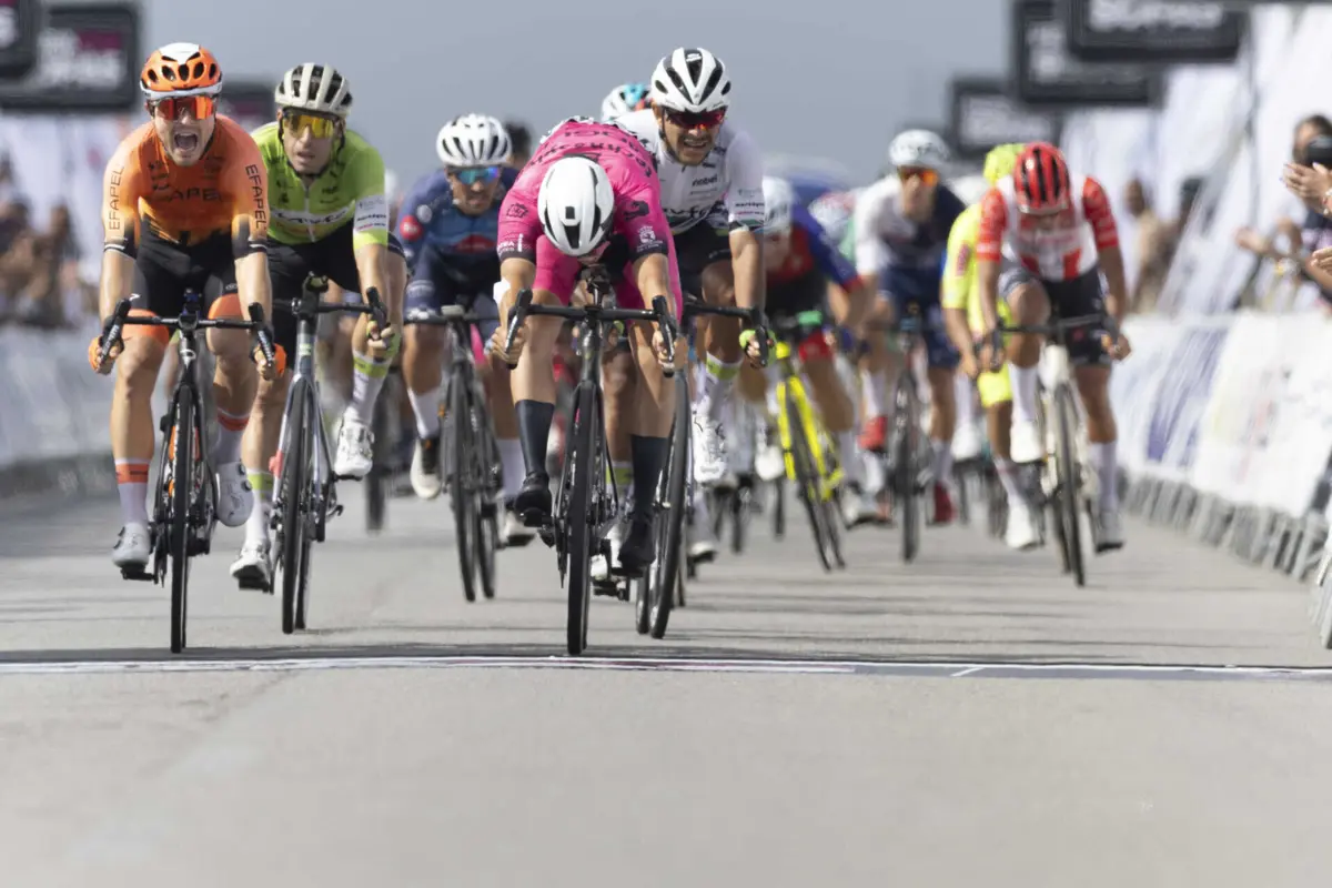 Grigorii Skorniakov foi o vencedor surpresa do sprint em Viana do Castelo