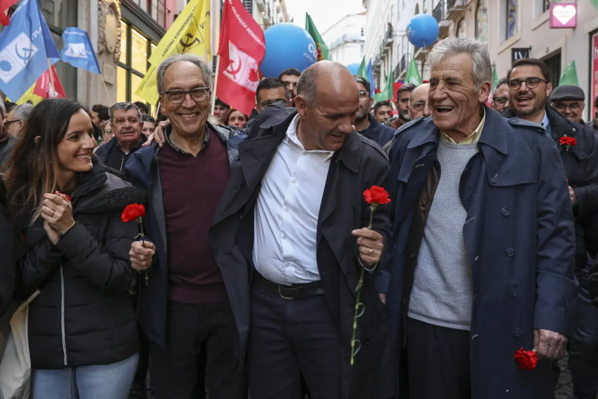 Raimundo teve a companhia de Jerónimo e de Carlos Carvalhas, em Lisboa