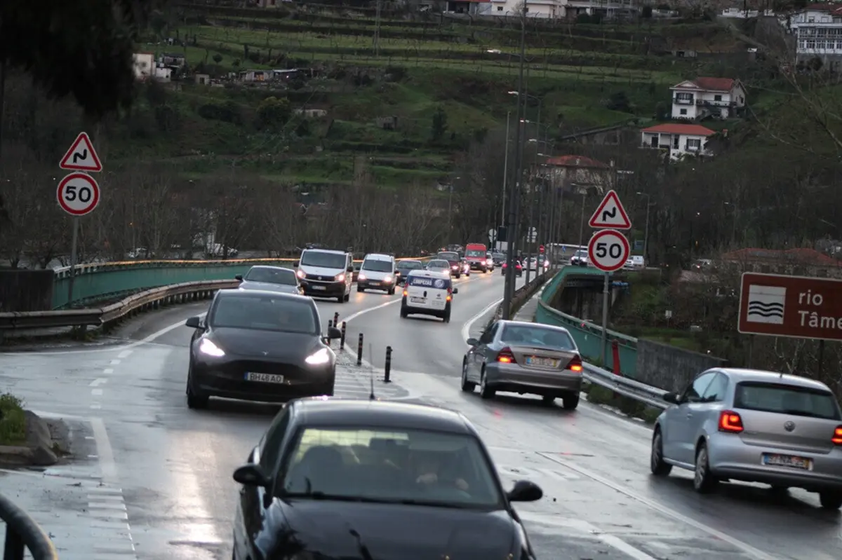 Atual ponte do Marco de Canaveses não tem uma alternativa viável.