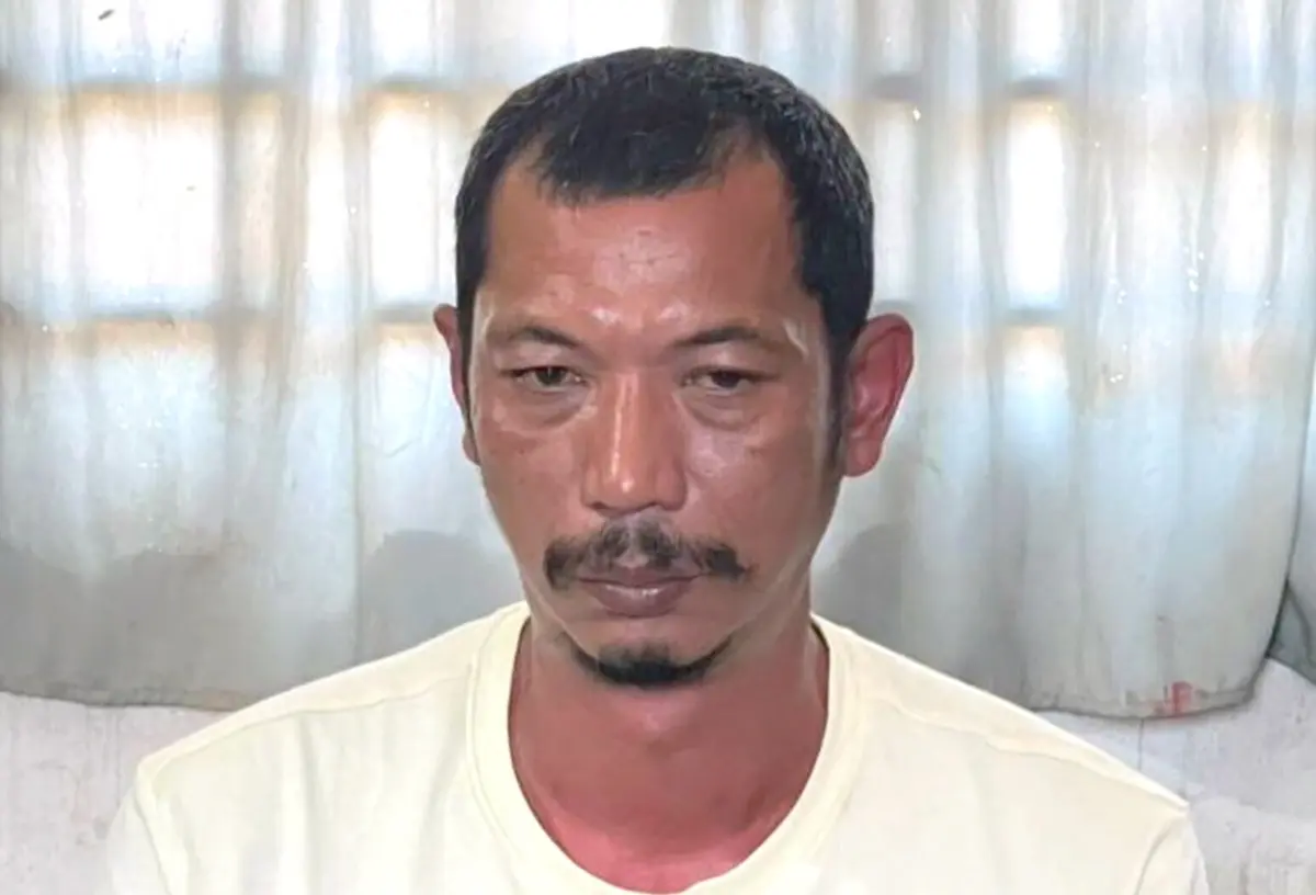 Um antigo soldado tailandês identificado como Ekalak Paenoi, foi detido na quarta-feira numa aldeia da província de Battambang