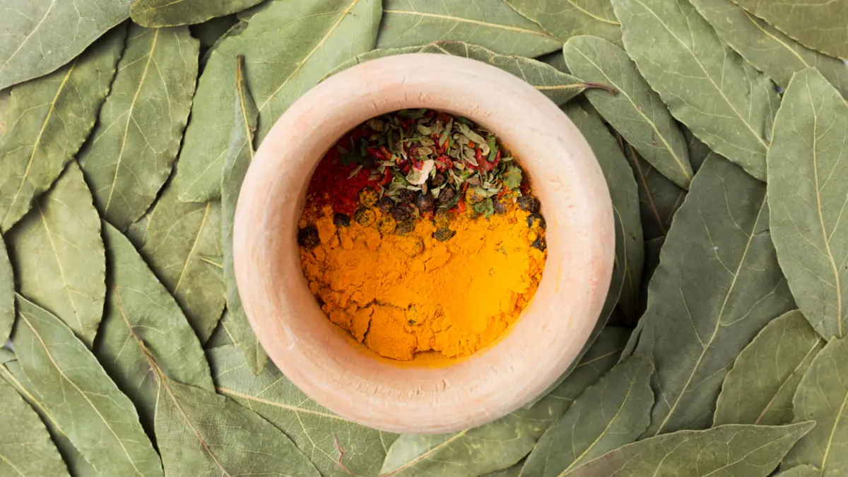 Este tipo de fraude envolve, geralmente, a substituição ou mistura de ingredientes por outros mais baratos ou não autorizados