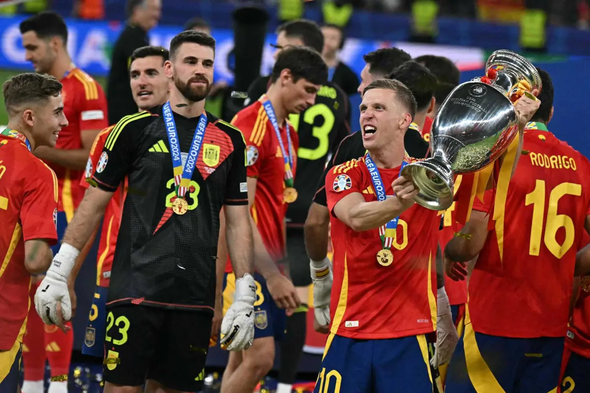 Unai Simón já tinha anunciado a intenção de ser operado à mão após o fim do Euro 2024