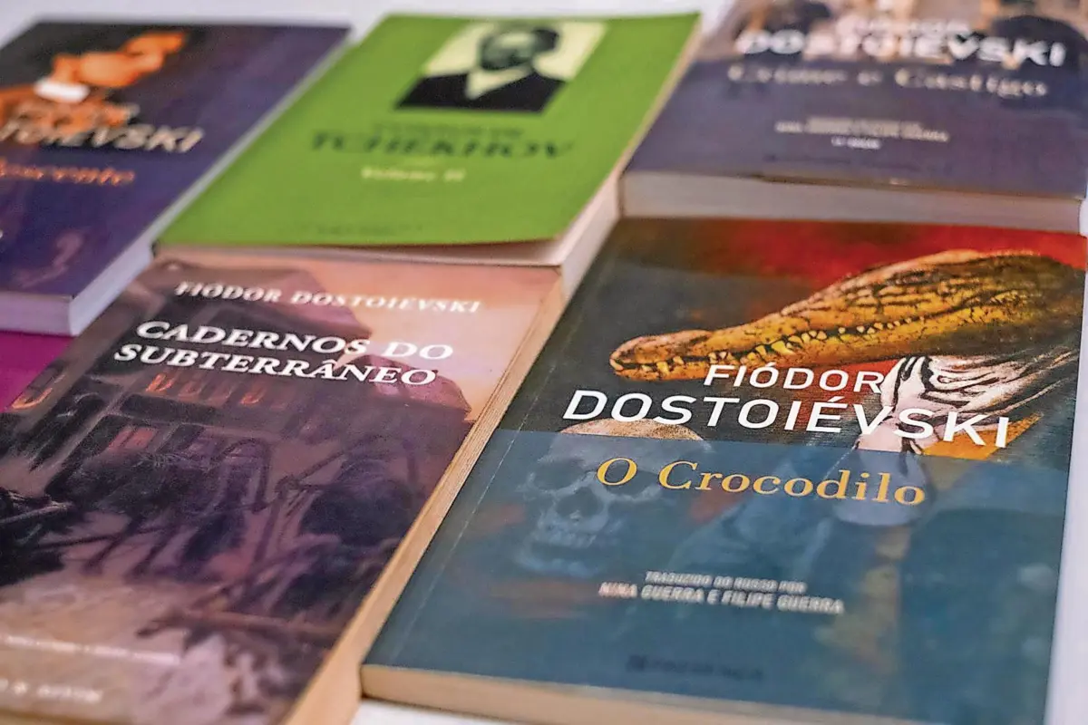 Graças ao trabalho incessante do casal Nina e Filipe Guerra, foi possível ler traduções feitas diretamente a partir do original russo em vez das adaptações feitas do francês ou do inglês