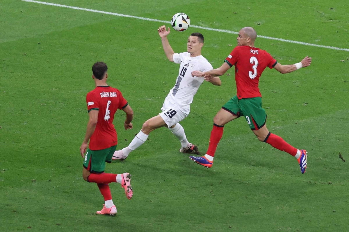 Pepe e Rúben Dias foram os centrais mais utilizados por Roberto Martínez no Euro 2024