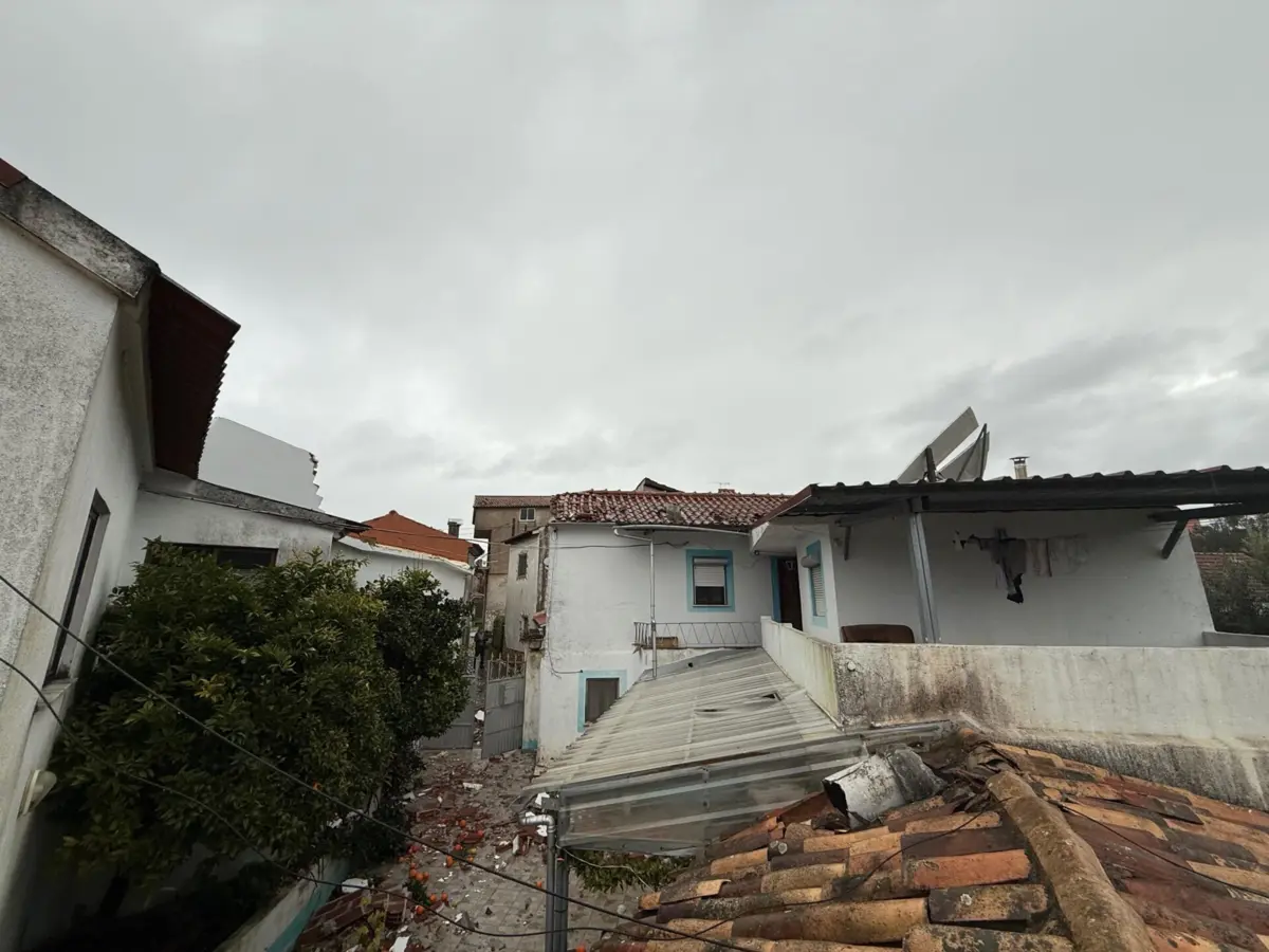 Casa de Ema e dos vizinhos destruídas no temporal
