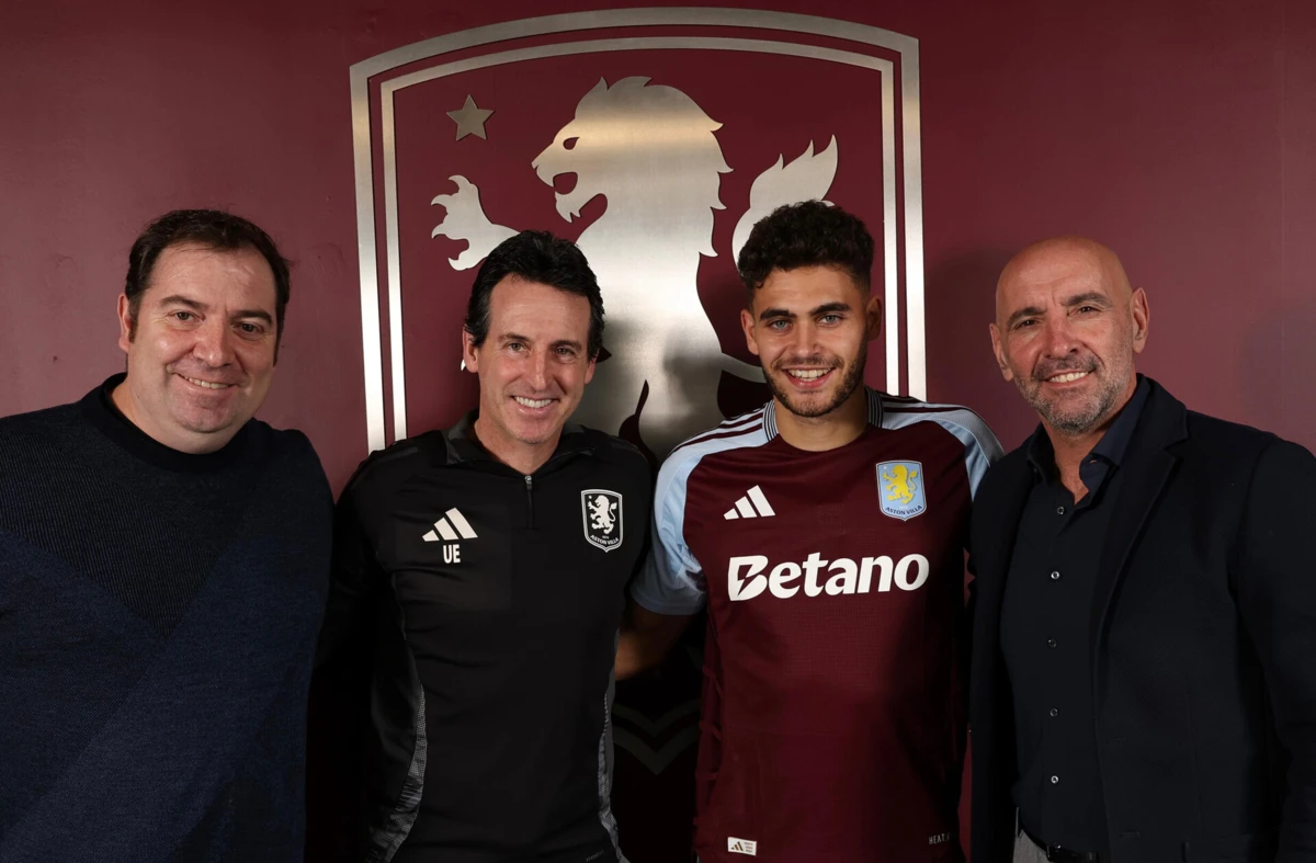 Andrés García, lateral espanhol, assinou pelo oitavo classificado do campeonato inglês