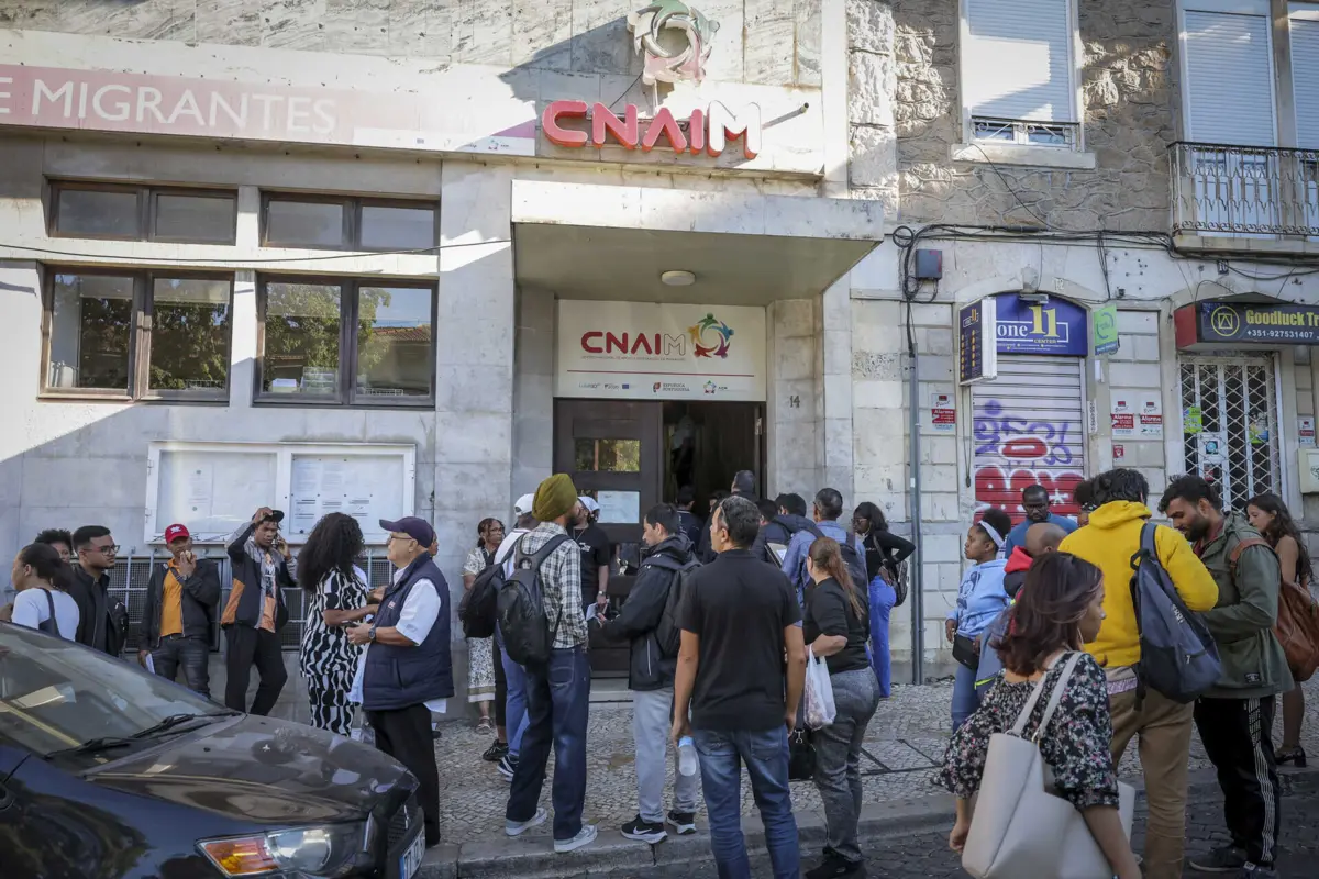 Centenas de profissionais disseram que não iam deixar de prestar cuidados a cidadãos estrangeiros