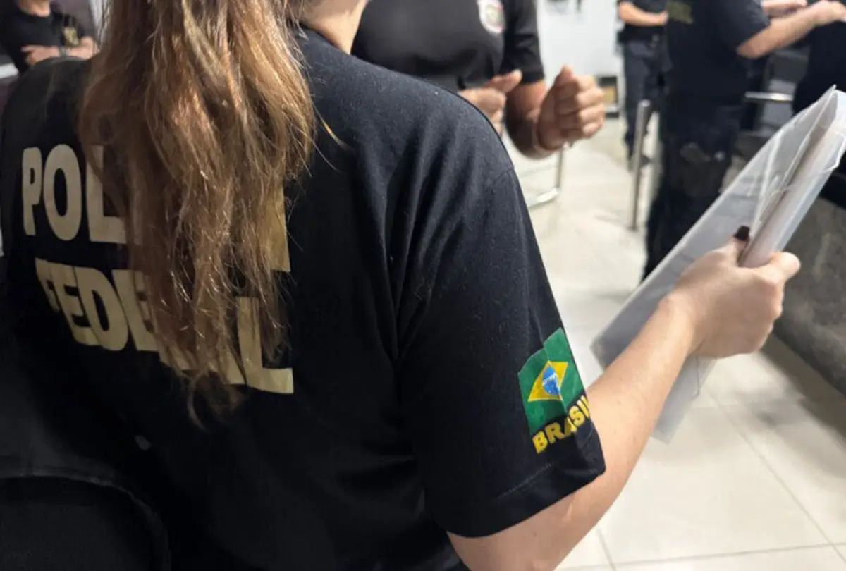 Um dos detidos é o general de brigada reformado Mário Fernandes, que foi secretário executivo da Secretaria-Geral da Presidência no Governo do ex-Presidente Jair Bolsonaro