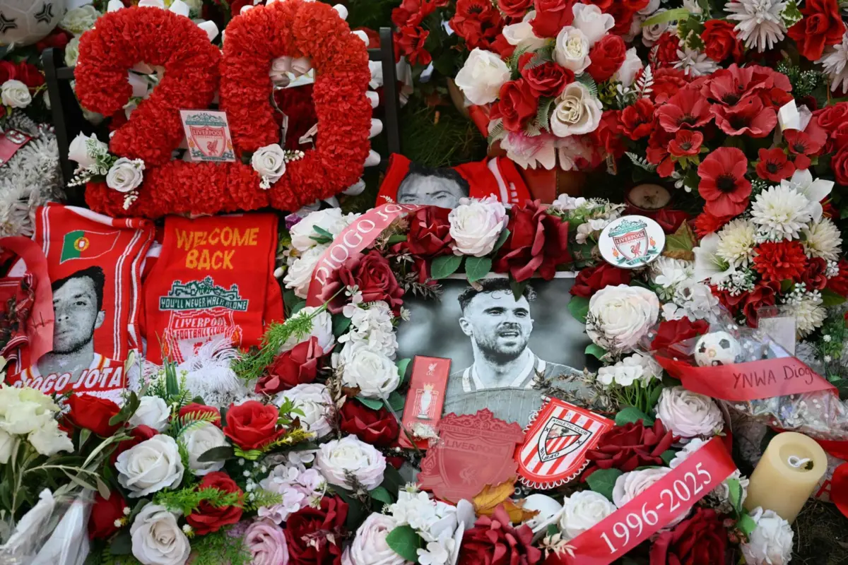 Homenagem a Diogo Jota em Anfield