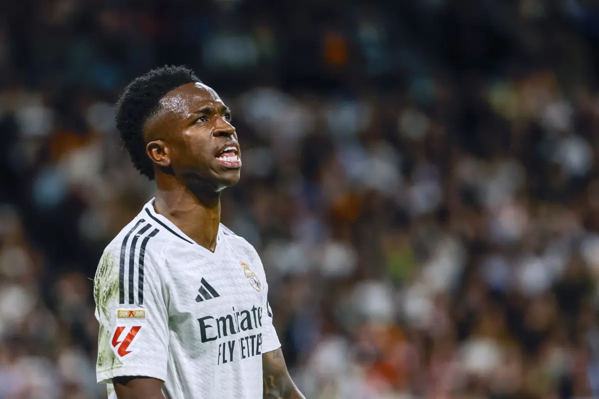 Vinícius arrisca suspensão de dois anos