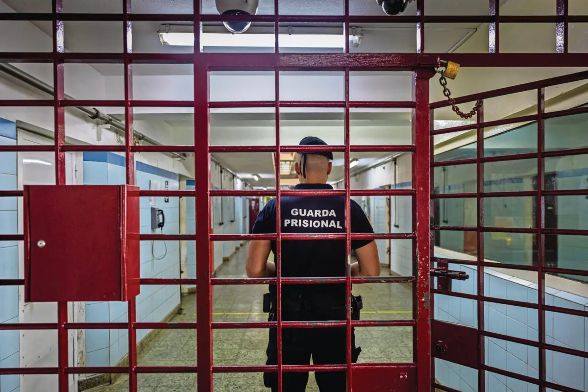 Preso preventivo estava numa cela do regime comum, no Estabelecimento Prisional do Porto