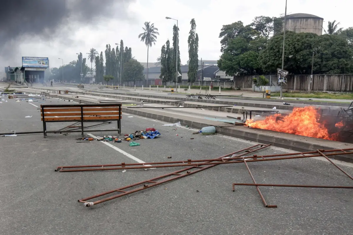As manifestações, em alguns casos violentas, eclodiram no dia das eleições e prolongaram-se por três dias