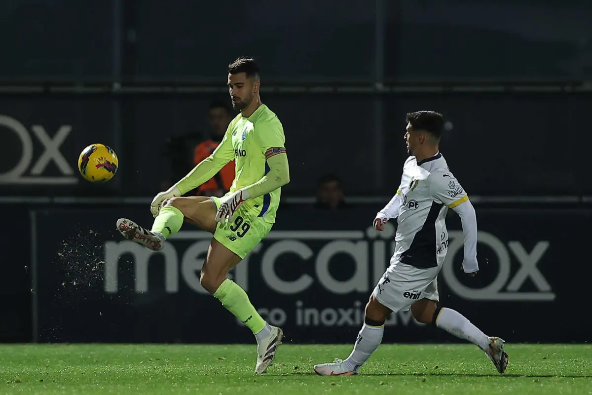 Diogo Costa tem contrato com o F. C. Porto até 2027