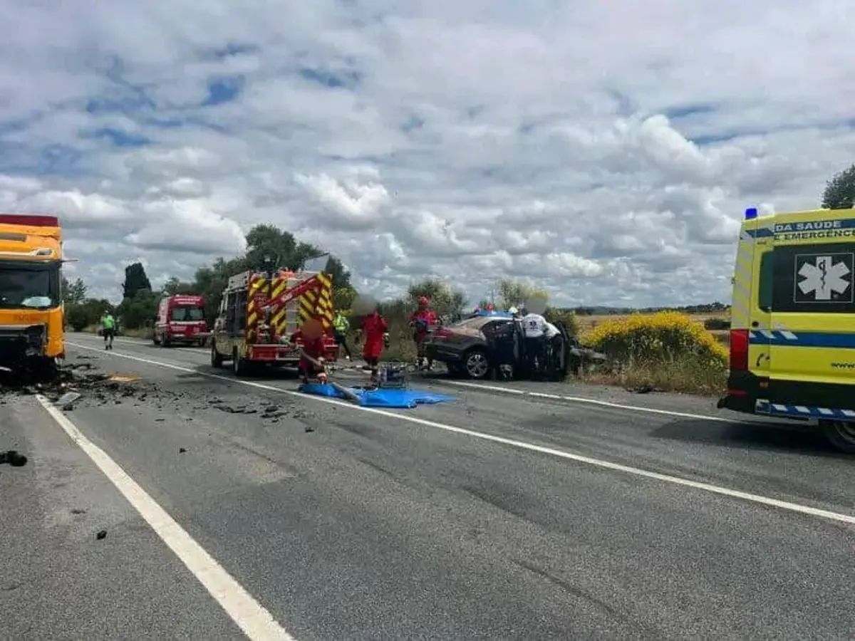 Imagem de contexto do artigo Homem de 44 anos morre em colisão na EN4 em Arraiolos