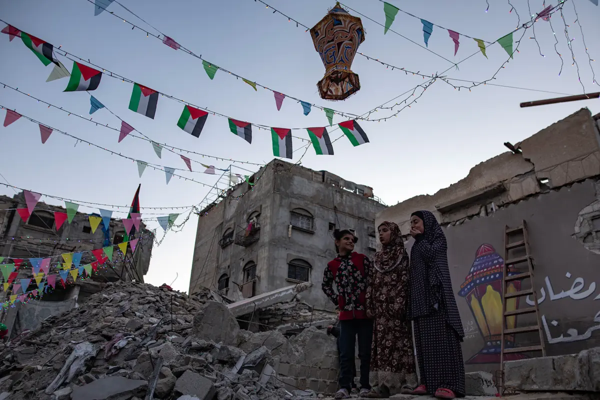 A festa muçulmana do Ramadão decorre até finais de março e a Páscoa judaica será celebrada em meados de abril