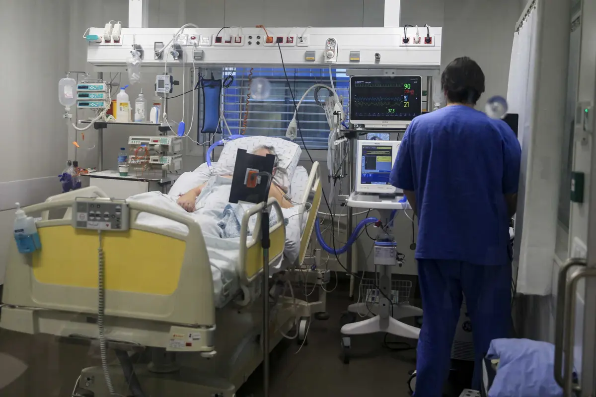 Recusa de médicos às horas extraordinários obriga a reduzir resposta nos cuidados intensivos do Hospital de Gaia