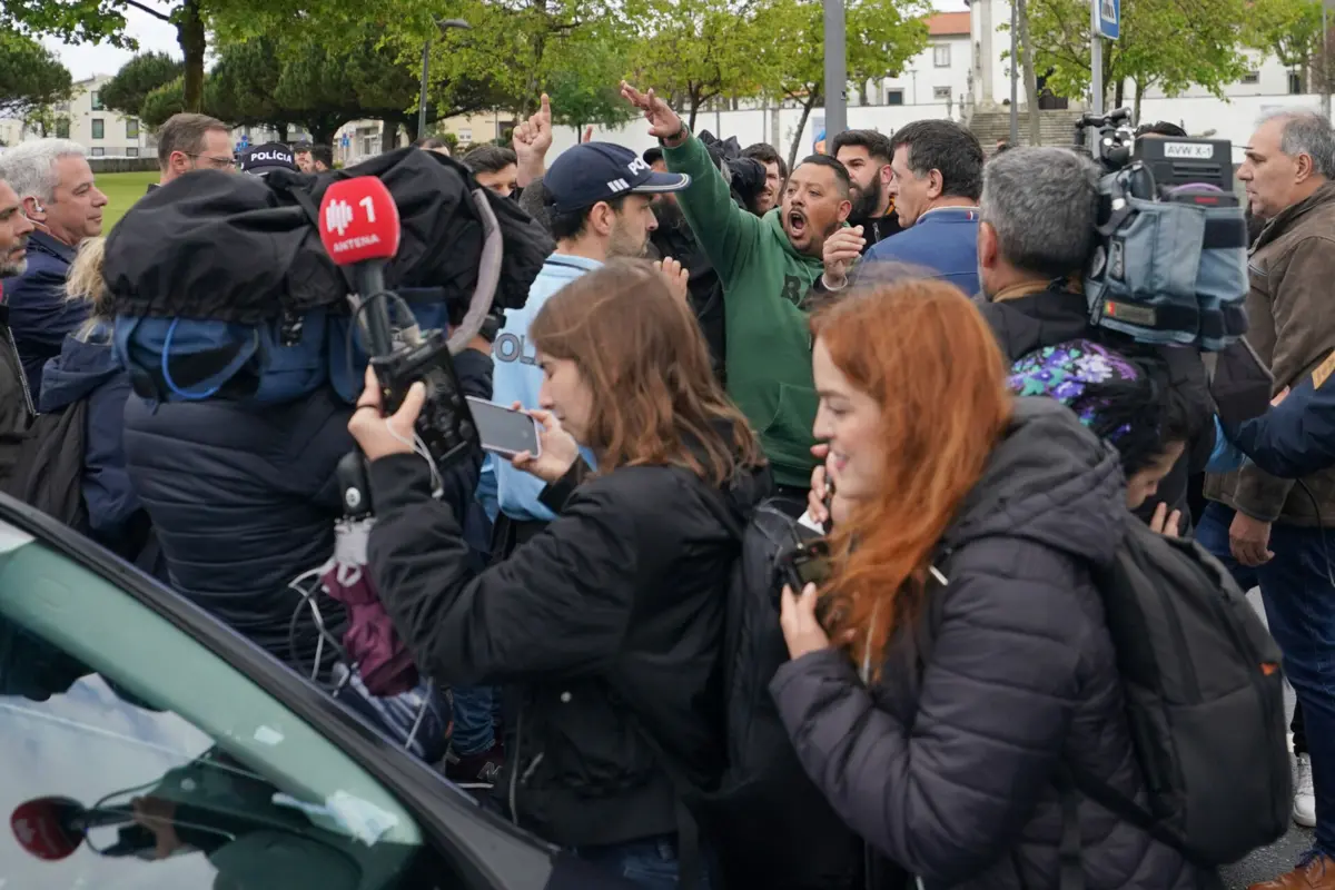 Pelo terceiro dia consecutivo, desta vez em Viana do Castelo, André Ventura foi recebido com protestos