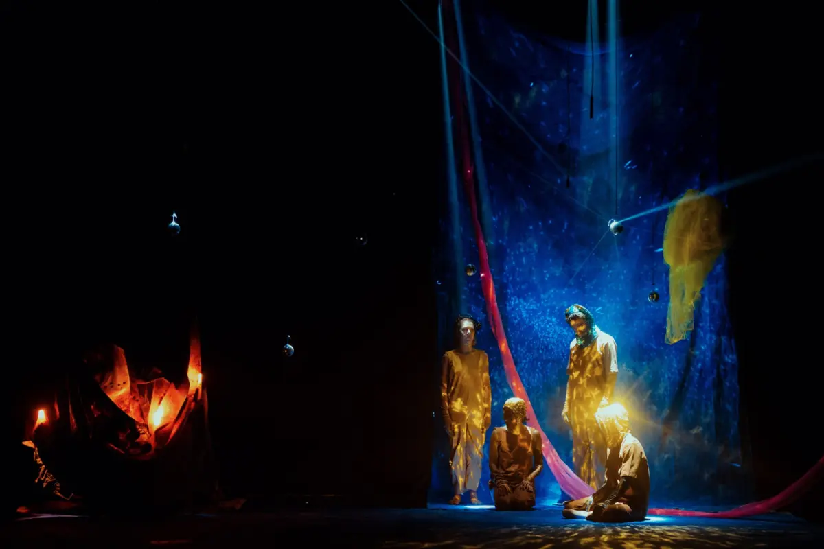 "Andar para trás", de Sara Anjo, é uma das peças em destaque no festival