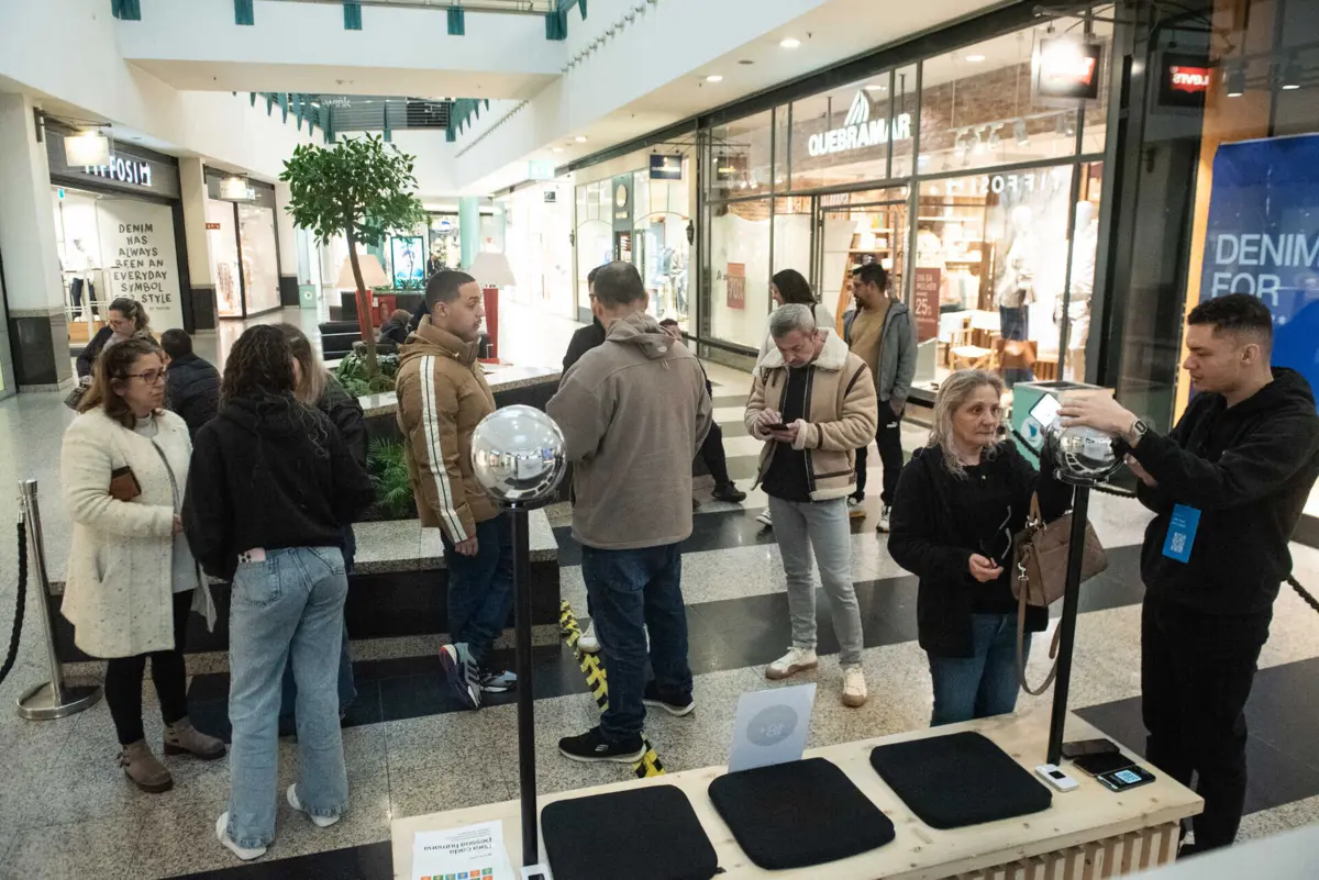 Atividade da Worldcoin está suspensa em Portugal