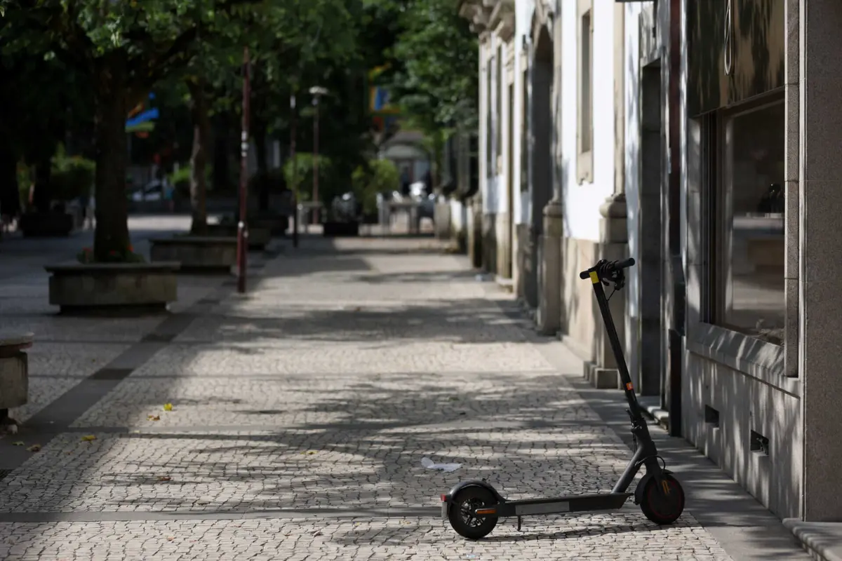 A PSP fiscaliza os seguros de responsabilidade civil relacionados com estes veículos e de aplicar as respetivas contraordenações