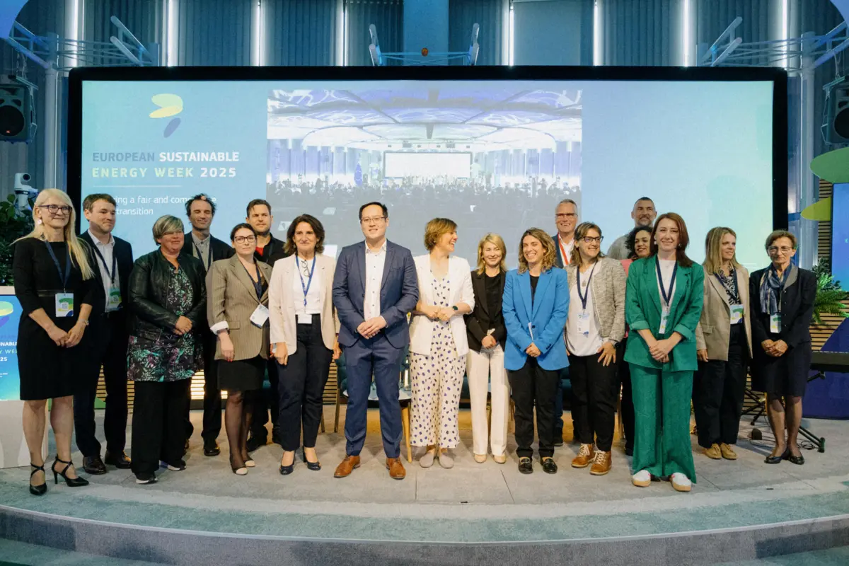 Imagem de contexto do artigo UE aposta em energia "limpa, segura e competitiva"