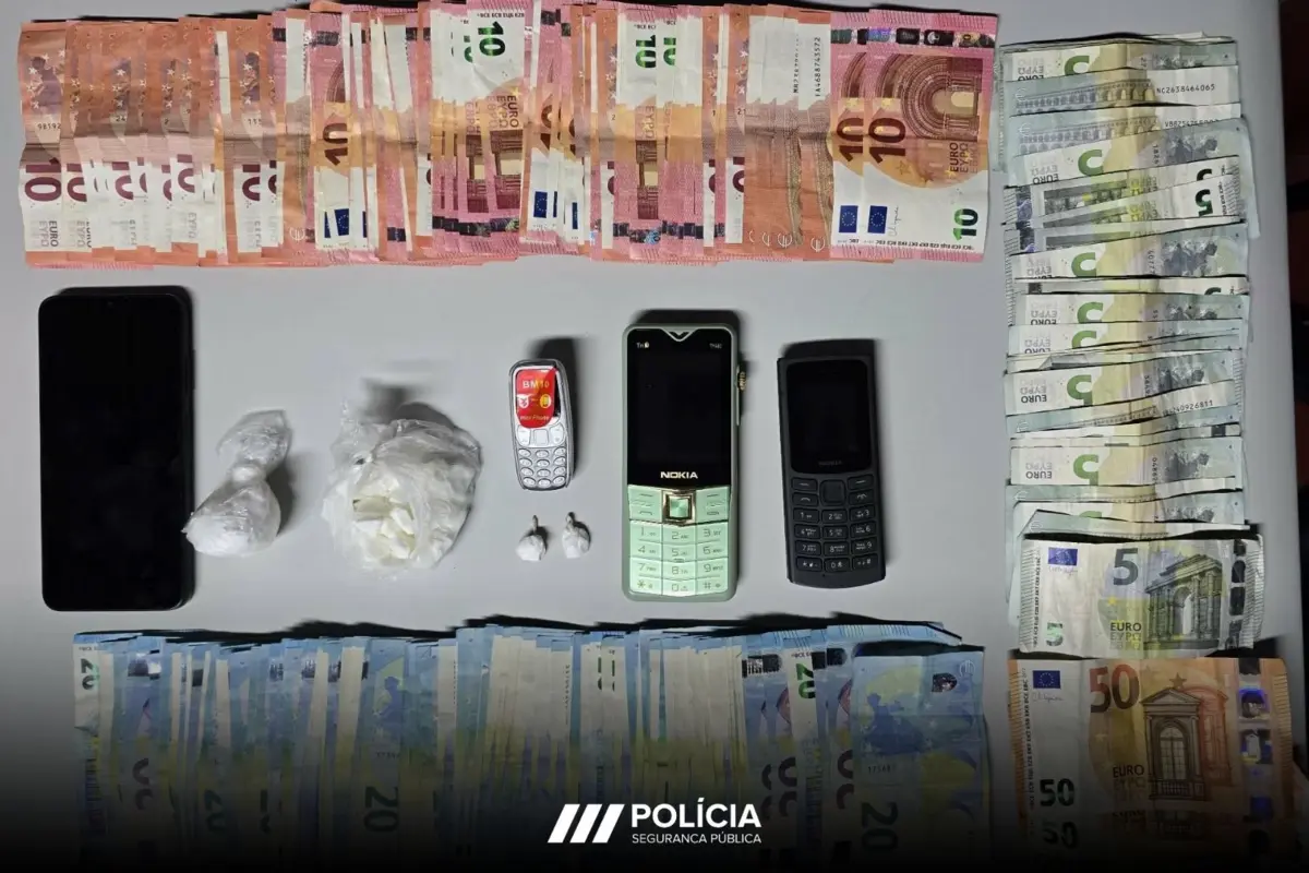 Policia deteve traficante e apreendeu droga e dinheiro