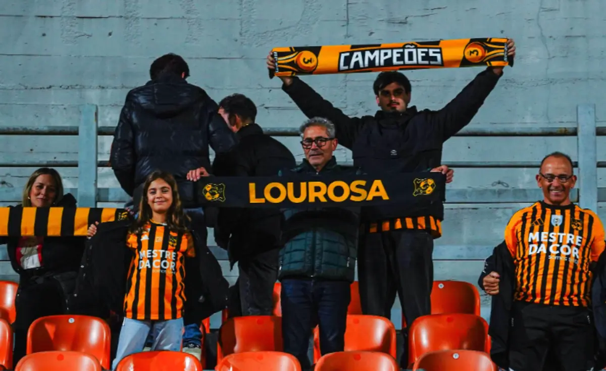 Os adeptos de Lourosa terão que viajar mil quilómetros se quiserem apoiar a equipa na receção ao União de Leiria