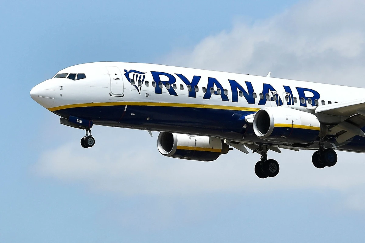 Pagamento de taxa esteve na origem de conflito entre passageiro e funcionário da Ryanair