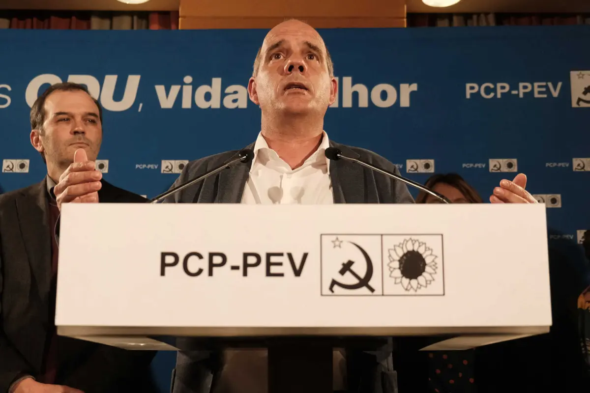 Imagem de contexto do artigo Paulo Raimundo critica propostas do Governo a professores e polícias