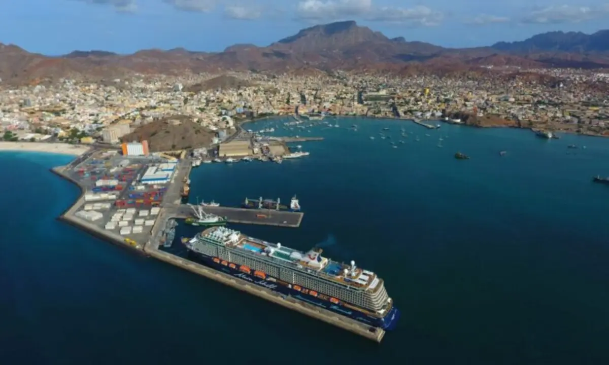 O primeiro terminal de cruzeiros de Cabo Verde tem capacidade para receber até 6000 passageiros em simultâneo