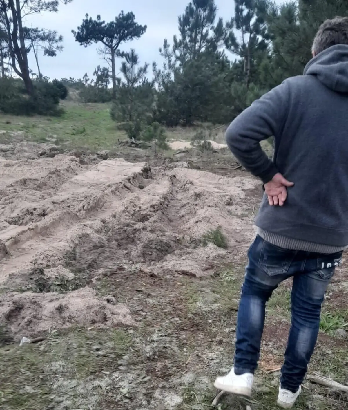 Populares fizeram escavações em terrenos