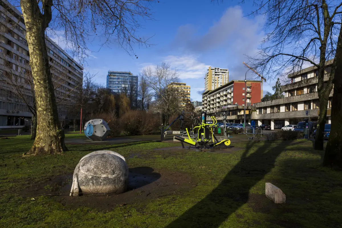 No Foco situava-se o Hotel Tivoli,
local de estágios do F. C. Porto. O brilho perdeu-se com o colapso do grupo GES
