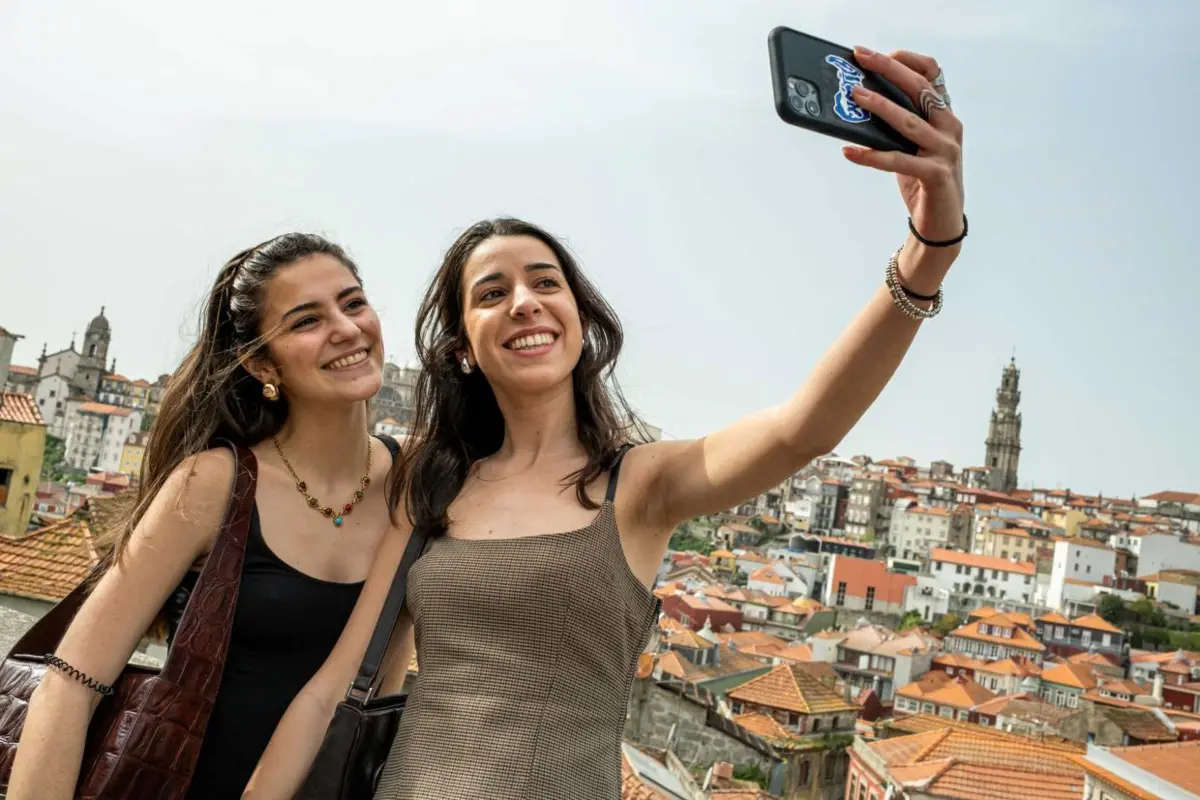 Turistas brasileiros em Portugal podem chegar a um milhão até ao final do ano