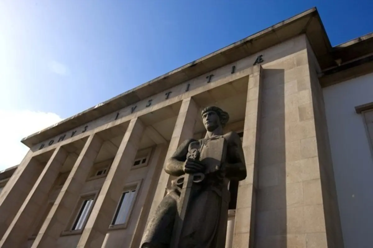 MP acusou arguido de branquear 418 mil euros com origem em burlas